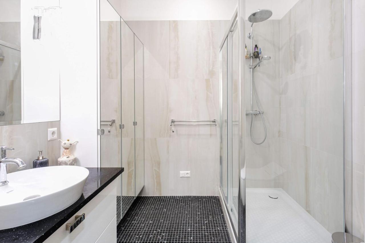 Jogailos Residence Peaceful Old Town Luxury 3 Bdr, 2 Bthr, Free Garage, Top-Speed Wifi VNO Buitenkant foto