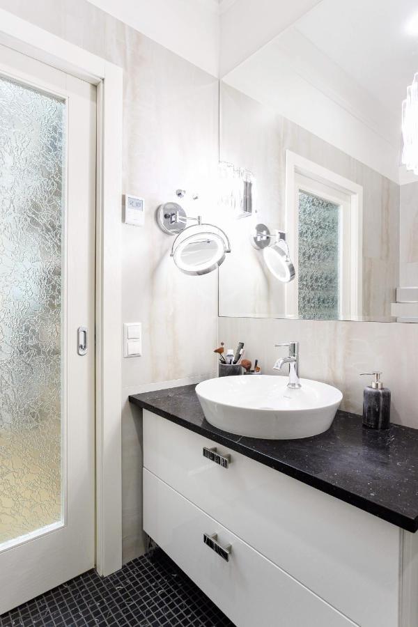 Jogailos Residence Peaceful Old Town Luxury 3 Bdr, 2 Bthr, Free Garage, Top-Speed Wifi VNO Buitenkant foto