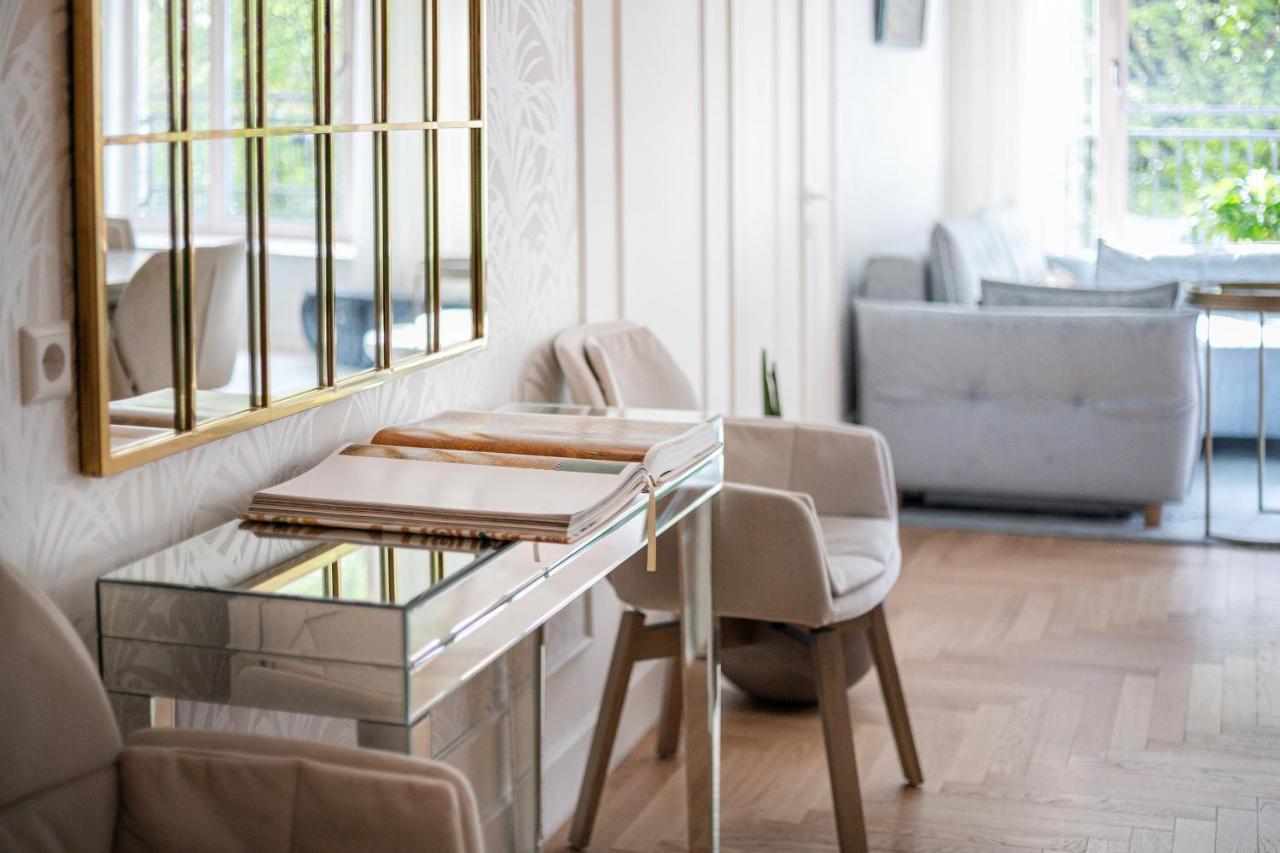 Jogailos Residence Peaceful Old Town Luxury 3 Bdr, 2 Bthr, Free Garage, Top-Speed Wifi VNO Buitenkant foto