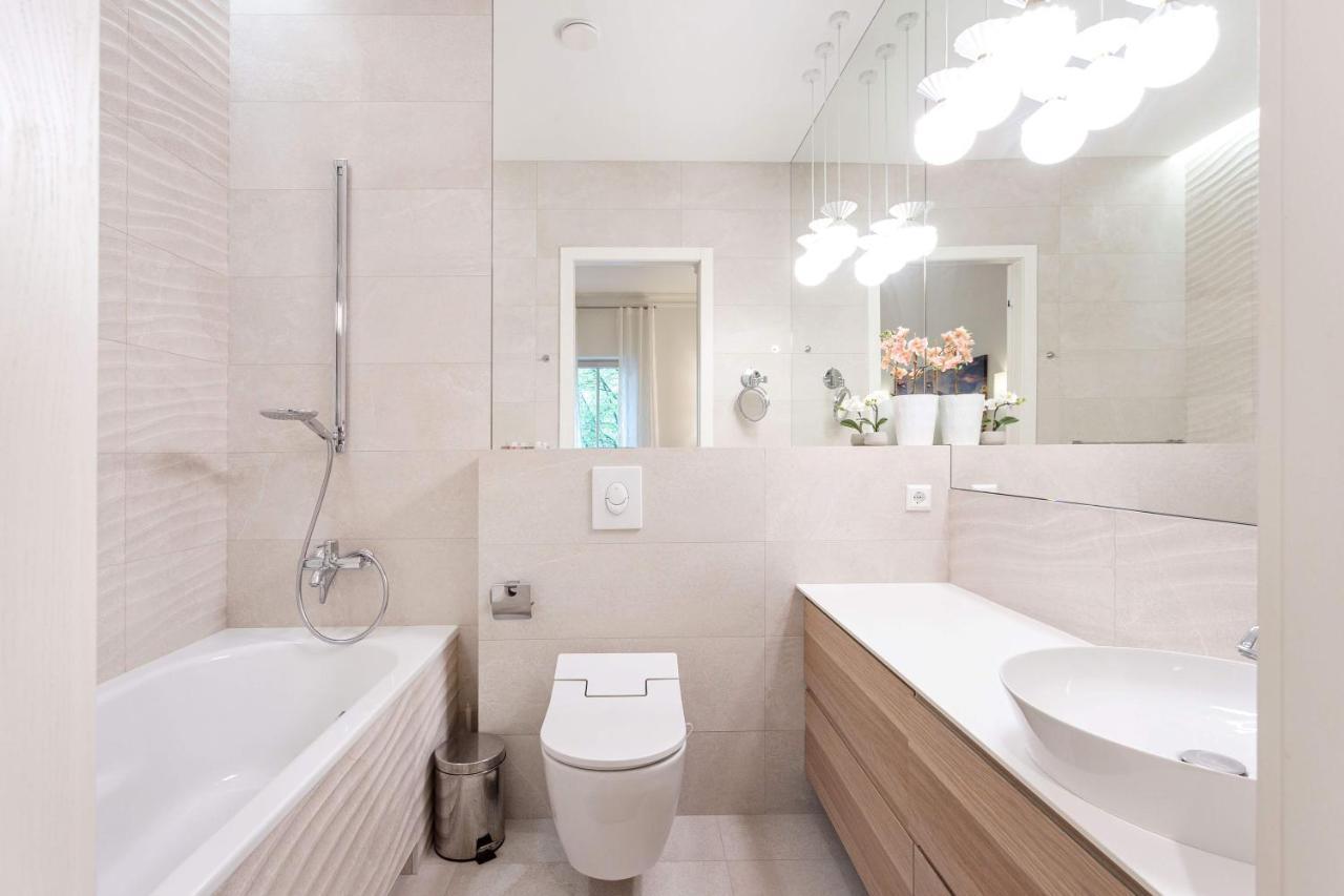 Jogailos Residence Peaceful Old Town Luxury 3 Bdr, 2 Bthr, Free Garage, Top-Speed Wifi VNO Buitenkant foto